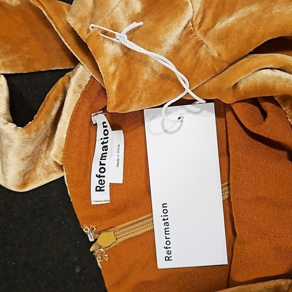 💕REFORMATION💕 Emira Velvet Dress ~ Gold 2 NWT - Picture 15 of 16